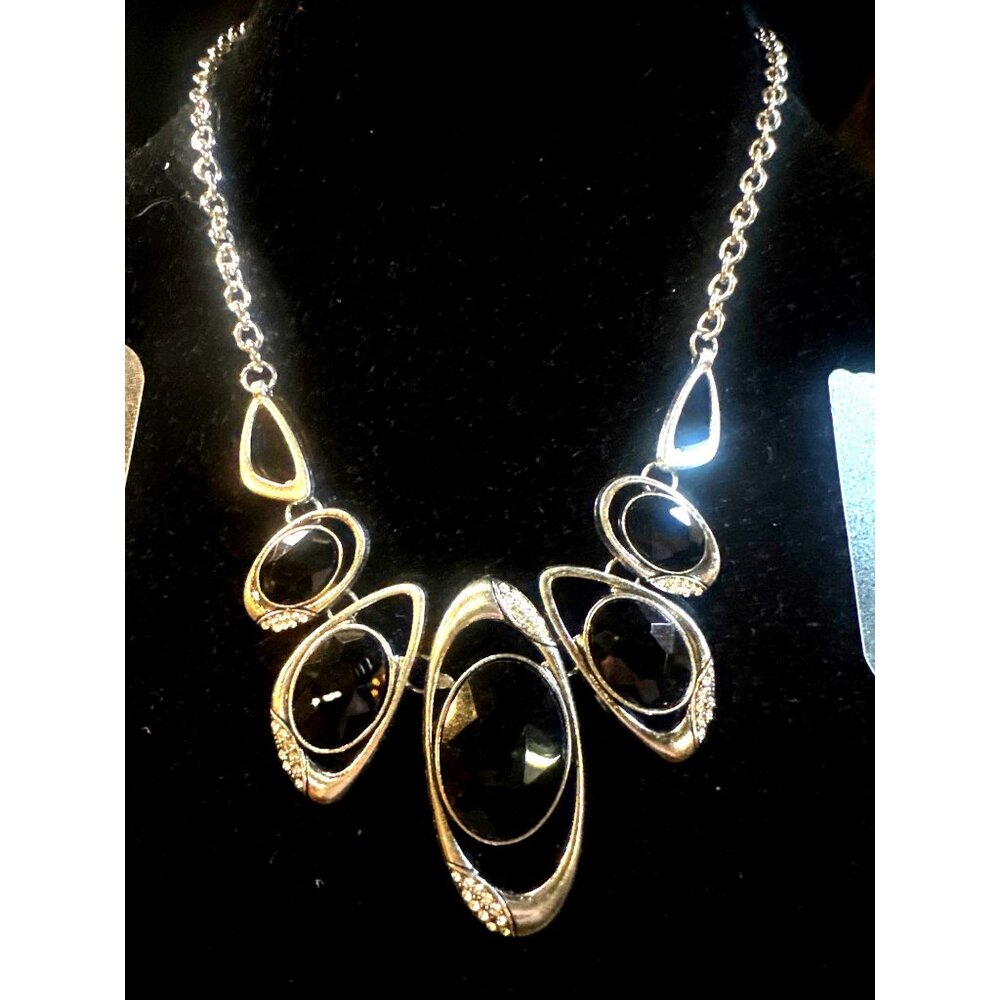 Paparazzi Silver & Black Faceted Stone Necklace & Earrings Set - Picture 3 of 8